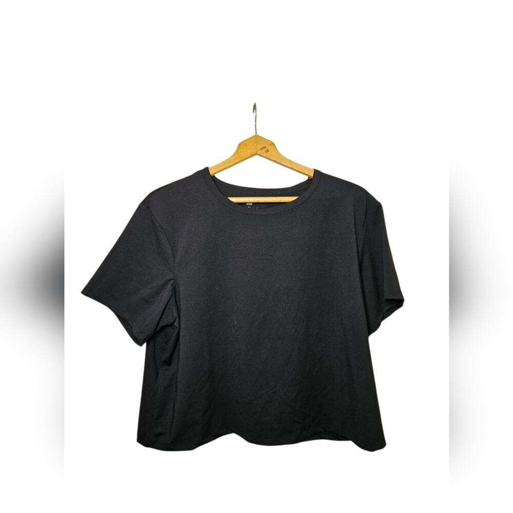 NWT - Women's Large, All in Motion Black Boxy Short Sleeve Tee
